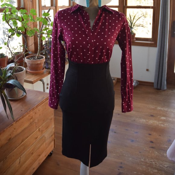 Pencil skirt with front slit - Picture 6 of 7